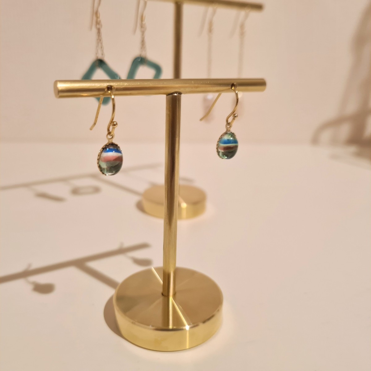 ピアススタンド アクセサリースタンド ディスプレイ シンプル 真鍮 回転 ケース 収...