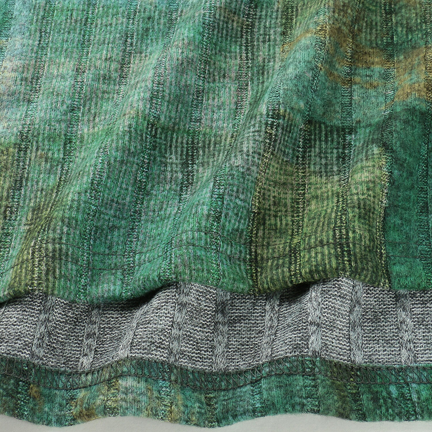 LAPIS ROUGE インディア柄プルオーバー