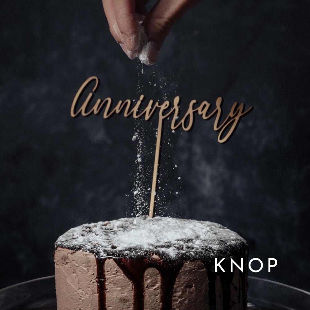 KNOP 【木製　ケーキトッパー　anniversary】 誕生日　記念日　バースデー　装飾　パーティー　アニバーサリー　お祝…