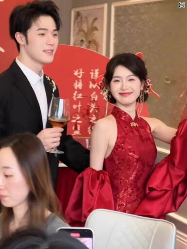 婚約 ドレス 2025 結婚式 パーティー トースト 花嫁 中国 チャイナ レッド 背中 開き レディース 婚約 ドレス 2025 結婚式 パーティー トースト 花嫁 中国 チャイナ レッド 背中 開き レディース