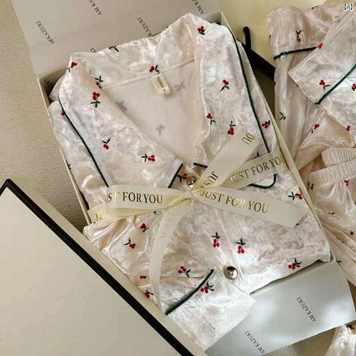 レディース ファッション 室内 パジャマ ビクトリア ゴールド ベルベット パジャマ 厚手 暖かい 秋冬 ホームウェア 親友 誕生日 プレゼント用 ギフト ボックス レディース ファッション 室内 パジャマ ビクトリア ゴールド ベルベット パジャマ 厚手 暖かい 秋冬 ホームウェア 親友 誕生日 プレゼント用 ギフト ボックス