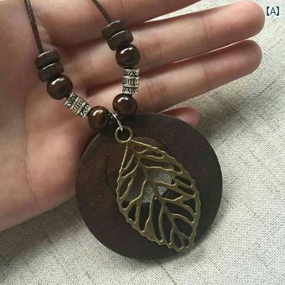 レディース　アクセサリー　ファッション　おしゃれ　上品　大人　レディース レトロ 木製 ネックレス ロング レディース エスニック セーター チェーン 韓国 服 アクセサリー 文学 ペンダント 森 ジュエリー