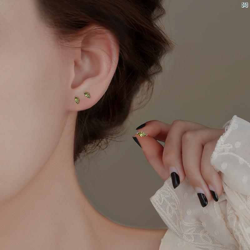 レディース アクセサリー ファッション おしゃれ 韓国 上品 綺麗 シンプル ミス シルバー オリーブ グリーン ジルコン イヤリング レディース ハイエンド センス 森 フェアリー 美しさ