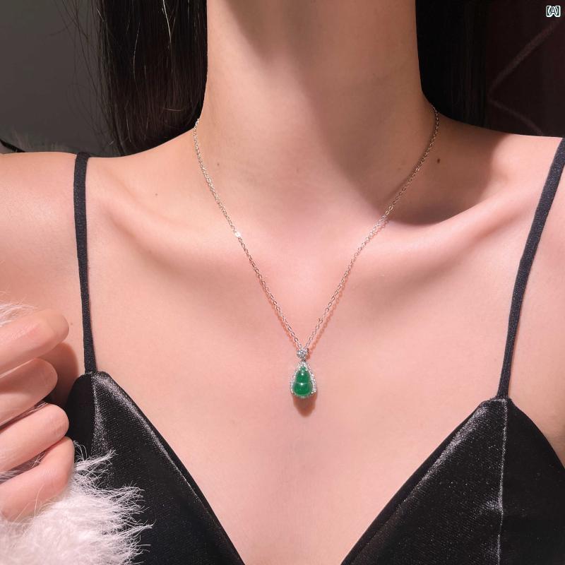 アクセサリー レディース　ファッション クリソプレーズ ひ う たん ネックレス レディース ライト 高級 新 中華風 翡翠 ペンダント 鎖骨 チェーン アクセサリー ファッション