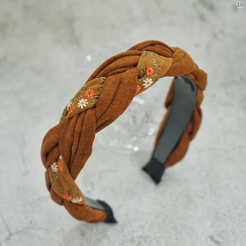 レディース　ファッション小物　雑貨　かわいい　個性的柄　ファッションアイテム　ワンポイント 刺繍 施 エスニック ツイスト スエード ブラウン メイラード ヘッド バンド ハイ スカル 歯 付き 滑り止め ヘア す