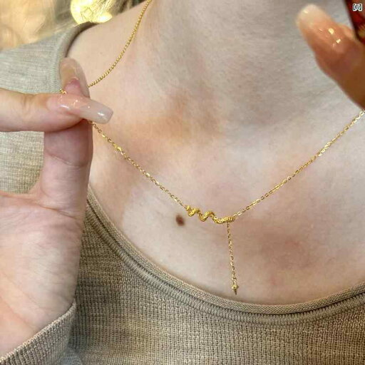 レディース アクセサリー 上品 かわいい 綺麗 付けすい シンプル 金色 蛇 絡まった 四芒星 ペンダント ネックレス レトロ ハイエンド シンプル レディース 鎖骨 チェーン レディース アクセサリー 上品 かわいい 綺麗 付けすい シンプル 金色 蛇 絡まった 四芒星 ペンダント ネックレス レトロ ハイエンド シンプル レディース 鎖骨 チェーン