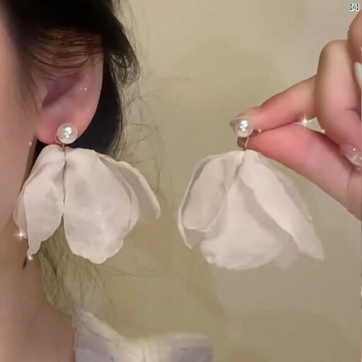 レディース アクセサリー 上品 かわいい 綺麗 付けすい シンプル スーパー フェアリーパール 花びら イヤリング ハイエンド ユニーク 優しく レトロ 誇張 レディース アクセサリー 上品 かわいい 綺麗 付けすい シンプル スーパー フェアリーパール 花びら イヤリング ハイエンド ユニーク 優しく レトロ 誇張