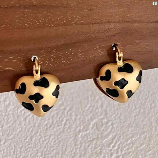 レディース アクセサリー 上品 かわいい 綺麗 付けすい シンプル マット ヒョウ ラブ ハート イヤリング レトロつ 消し ユニーク ハイエンド 秋冬 レディース レディース アクセサリー 上品 かわいい 綺麗 付けすい シンプル マット ヒョウ ラブ ハート イヤリング レトロつ 消し ユニーク ハイエンド 秋冬 レディース