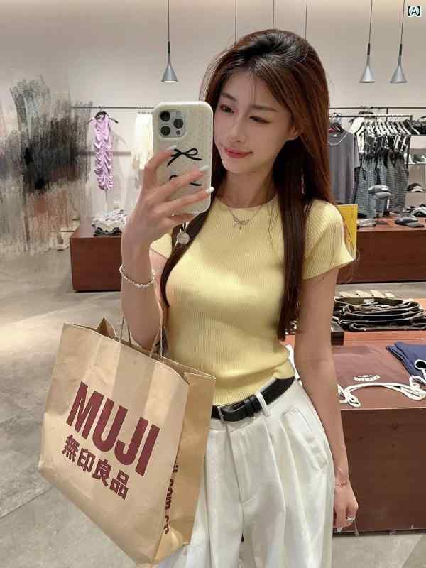 レディース ファッション　韓国　韓国ファッション　オシャレ　アーバン シンプル 汎用性 イエロー 色 ラウンドネック 半袖 フィット Tシャツ 夏 ベーシック ニット トップ ショート ボトム シャツのサムネイル