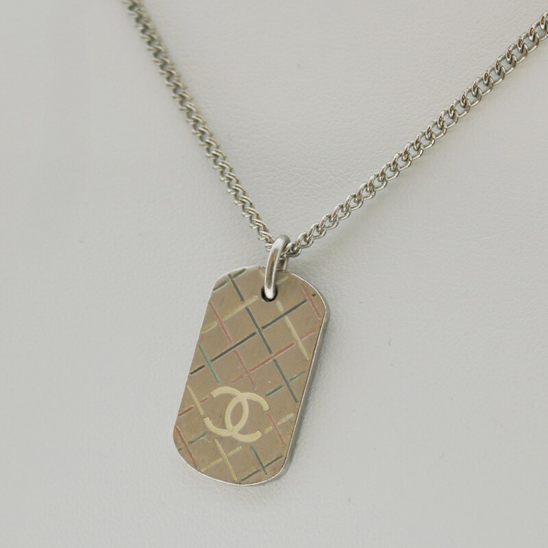 【中古】CHANEL　シャネル　ココマーク　マトラッセ　プレートネックレス　シルバー　SS　ステンレス　ブランド　アクセサリー　レディース　小物　USED-B【かんてい局前橋店】　m20-1200200905800019のサムネイル
