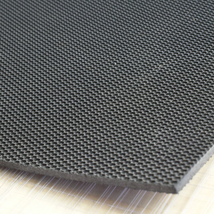 トラック荷台マット（黒/両面エンボス）厚さ5ミリ×幅1490mm×2990mm　1枚