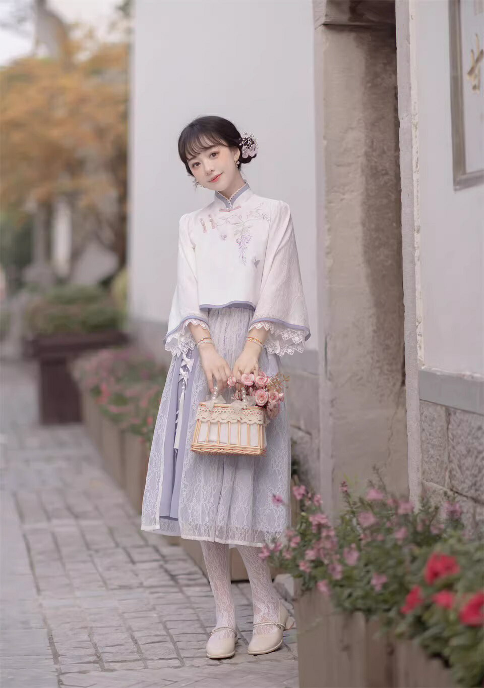 上下セット チャイナ風ロリータ服 可愛いロリータワンピース 七分袖トップス スカート チャイナカラー 中華風 刺繍 夏服 プリンセスドレス レース Lolita 大人コスチューム ゴスロリ ハロウィン コスプレ衣装 文化祭 学園祭 イベント 仮装 女装 ロリータファション 白x薄い紫