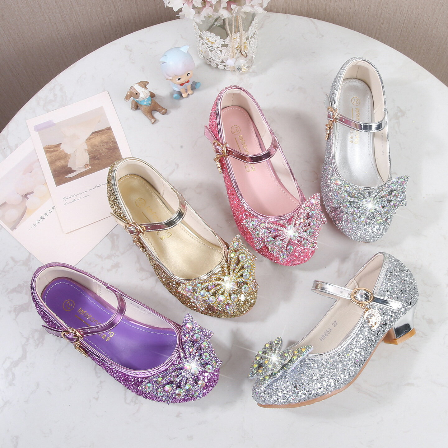 Rakuten - 蝶結び女の子靴 キラキラキッズシューズ 子供コンフォートシューズ フォーマル靴 ダンスシューズ 子供 パンプス リボン 女の子 靴 カジュアル 可愛いシューズ スパンコール ガールズ ピアノ パーティー 卒園式 卒業式 入園式 発表会 七五三 演奏会 結婚式 4色 ヒール3cm