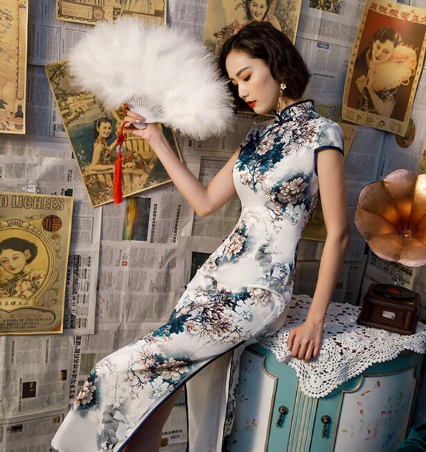 China Dress - ロング丈　チャイナドレス レディースワンピース 半袖チャイナドレス 華流ドレス 花柄 白地 スリット入り ダンス衣装 中華古典風 細見え 撮影 二次会 演奏会 ハロウィンパーティー 舞台衣装 ステージ衣装 イベント 仮装 女装 S-5L　エレガント　舞台衣装 ダンス衣装 団体服