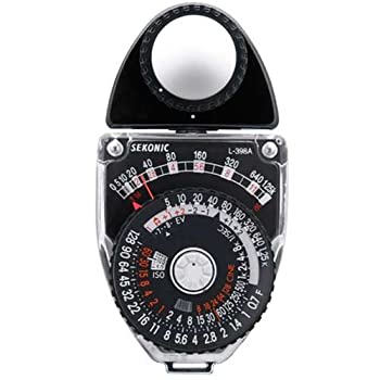 【中古】セコニック 露出計 スタジオデラックスIII L-398A L398A 並行輸入品【メーカー名】SEKONIC【メーカー型番】L-398A【ブランド名】Sekonic【商品説明】セコニック 露出計 スタジオデラックスIII L-398A L398A 並行輸入品当店では初期不良に限り、商品到着から7日間は返品を 受付けております。他モールとの併売品の為、完売の際はご連絡致しますのでご了承ください。中古品の商品タイトルに「限定」「初回」「保証」などの表記がありましても、特典・付属品・保証等は付いておりません。掲載と付属品が異なる場合は確認のご連絡をさせていただきます。ご注文からお届けまで1、ご注文⇒ご注文は24時間受け付けております。2、注文確認⇒ご注文後、当店から注文確認メールを送信します。3、お届けまで3〜10営業日程度とお考えください。4、入金確認⇒前払い決済をご選択の場合、ご入金確認後、配送手配を致します。5、出荷⇒配送準備が整い次第、出荷致します。配送業者、追跡番号等の詳細をメール送信致します。6、到着⇒出荷後、1〜3日後に商品が到着します。　※離島、北海道、九州、沖縄は遅れる場合がございます。予めご了承下さい。お電話でのお問合せは少人数で運営の為受け付けておりませんので、メールにてお問合せお願い致します。営業時間　月〜金　11:00〜17:00お客様都合によるご注文後のキャンセル・返品はお受けしておりませんのでご了承ください。ご来店ありがとうございます。当店では良品中古を多数揃えております。お電話でのお問合せは少人数で運営の為受け付けておりませんので、お問い合わせ・メールにてお願い致します。