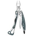 【中古】レザーマン スケルツール【並行輸入品】 (デニムブルー)【メーカー名】LEATHERMAN【メーカー型番】832200【ブランド名】LEATHERMAN(レザーマン)【商品説明】レザーマン スケルツール【並行輸入品】 (デニムブルー)当店では初期不良に限り、商品到着から7日間は返品を 受付けております。他モールとの併売品の為、完売の際はご連絡致しますのでご了承ください。中古品の商品タイトルに「限定」「初回」「保証」などの表記がありましても、特典・付属品・保証等は付いておりません。品名に【import】【輸入】【北米】【海外】等の国内商品でないと把握できる表記商品について国内のDVDプレイヤー、ゲーム機で稼働しない場合がございます。予めご了承の上、購入ください。掲載と付属品が異なる場合は確認のご連絡をさせていただきます。ご注文からお届けまで1、ご注文⇒ご注文は24時間受け付けております。2、注文確認⇒ご注文後、当店から注文確認メールを送信します。3、お届けまで3〜10営業日程度とお考えください。4、入金確認⇒前払い決済をご選択の場合、ご入金確認後、配送手配を致します。5、出荷⇒配送準備が整い次第、出荷致します。配送業者、追跡番号等の詳細をメール送信致します。6、到着⇒出荷後、1〜3日後に商品が到着します。　※離島、北海道、九州、沖縄は遅れる場合がございます。予めご了承下さい。お電話でのお問合せは少人数で運営の為受け付けておりませんので、メールにてお問合せお願い致します。営業時間　月〜金　11:00〜17:00お客様都合によるご注文後のキャンセル・返品はお受けしておりませんのでご了承ください。