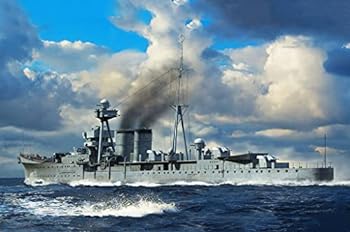 【中古】(非常に良い)トランペッター 1/700 イギリス海軍 軽巡洋艦 HMSカルカッタ プラモデル 06741 成型色