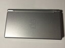 【中古】(非常に良い)ニンテンドーDS Lite グロス シルバー【メーカー名】任天堂【メーカー型番】13306461【ブランド名】任天堂【商品説明】ニンテンドーDS Lite グロス シルバーゲーム ? 機種別 ? レガシーシステム ? 任天堂システム ? ニンテンドーDS ? ゲーム機本体当店では初期不良に限り、商品到着から7日間は返品を 受付けております。お問い合わせ・メールにて不具合詳細をご連絡ください。【重要】商品によって返品先倉庫が異なります。返送先ご連絡まで必ずお待ちください。連絡を待たず会社住所等へ送られた場合は返送費用ご負担となります。予めご了承ください。他モールとの併売品の為、完売の際はキャンセルご連絡させて頂きます。中古品の商品タイトルに「限定」「初回」「保証」「DLコード」などの表記がありましても、特典・付属品・帯・保証等は付いておりません。電子辞書、コンパクトオーディオプレーヤー等のイヤホンは写真にありましても衛生上、基本お付けしておりません。※未使用品は除く品名に【import】【輸入】【北米】【海外】等の国内商品でないと把握できる表記商品について国内のDVDプレイヤー、ゲーム機で稼働しない場合がございます。予めご了承の上、購入ください。掲載と付属品が異なる場合は確認のご連絡をさせて頂きます。ご注文からお届けまで1、ご注文⇒ご注文は24時間受け付けております。2、注文確認⇒ご注文後、当店から注文確認メールを送信します。3、お届けまで3〜10営業日程度とお考えください。4、入金確認⇒前払い決済をご選択の場合、ご入金確認後、配送手配を致します。5、出荷⇒配送準備が整い次第、出荷致します。配送業者、追跡番号等の詳細をメール送信致します。6、到着⇒出荷後、1〜3日後に商品が到着します。　※離島、北海道、九州、沖縄は遅れる場合がございます。予めご了承下さい。お電話でのお問合せは少人数で運営の為受け付けておりませんので、お問い合わせ・メールにてお願い致します。営業時間　月〜金　11:00〜17:00★お客様都合によるご注文後のキャンセル・返品はお受けしておりませんのでご了承ください。ご来店ありがとうございます。当店では良品中古を多数揃えております。お電話でのお問合せは少人数で運営の為受け付けておりませんので、お問い合わせ・メールにてお願い致します。