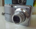 【中古】フジフイルム FinePix AX600 シルバー