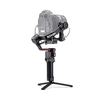 楽天お取り寄せ本舗 KOBACO【中古】（非常に良い）DJI RS 2 Proコンボ、3軸手持ちスタビライザー、積載量4.5 kg、カーボンファイバー製、Canon/Sony/Panasonic/Nikon/Fujifilm/BMPCC製カメラ対応