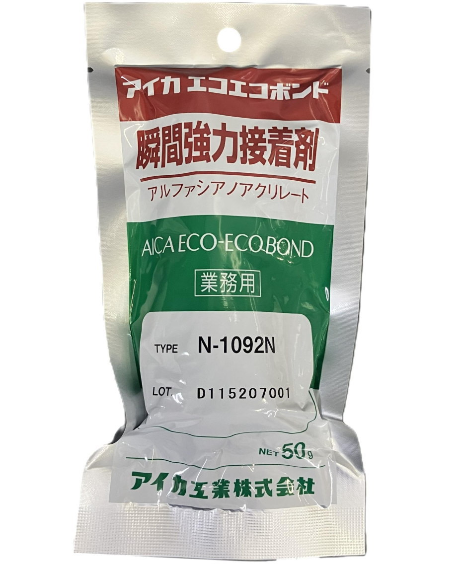 【用途】 ●金属、磁器、硬質プラスチックの接着、ゴムなどの接着。 【特長】 ●常温で強力な接着が可能です。 ●一液のため接着作業が簡単です。 ●粘度：1500mPa・s ●セットタイム：木材40秒・鉄10秒・ABS15秒・PVC15秒 ●透明 【接着できないもの】 ●ポリエチレン、ポリプロピレン、PET樹脂、シリコーン樹脂、フッ素樹脂、軟質塩ビ、ガラス、多孔質材料