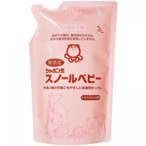 ■商品説明●蛍光増白剤や香料、着色料はもちろん、合成界面活性剤を使用していない無添加の洗濯用せっけんです。●皮ふアレルギーテスト済／皮ふ刺激テスト済(全ての方にアレルギーや刺激が起こらないということではありません。)■使用方法・「スノールベビー」の使用済みボトルをご使用ください。・容器は十分に洗い、乾燥させてから詰替えてください。・そそぎ口部分をしっかり持ち点線にそって矢印の方向に手で引いて切って下さい。・1回で全量をつめかえるようにしてください。・他の石けん、洗剤を混ぜると液が濁ったり、分解したりすることがあるのでおやめください。■使用量の目安・全自動・二槽式水量30Lに対して60mL、水量40Lに対して80mL・ドラム式洗濯物の重量3kgに対して50mL、洗濯物の重量6kgに対して60mL■原材料純石けん分(25％ 脂肪酸カリウム)■規格概要液性・・・弱アルカリ性■用途・綿、麻、レーヨン、合成繊維用■注意事項・子供の手の届くところに置かないでください。・本品を用途以外に使用しないでください。※洗濯機の取扱い説明書をよく読んでお使いください。※低温で白濁したり、変色することがありますが、使用上問題ありません。■応急処置説明・目に入った場合はこすらず、すぐに水で充分洗い流してください。・万一飲み込んだ場合は、水を飲む等の処置をしてください。・使用中かぶれたり、皮膚刺激を感じたら使用をおやめください。※いずれの場合も異常が残る場合は専門家に相談してください。【お問い合わせ先】こちらの商品につきましての質問や相談は、当店(ドラッグピュア）または下記へお願いします。シャボン玉石けん株式会社tel:0120-4800-95広告文責：株式会社ドラッグピュア作成：2018010TN神戸市北区鈴蘭台北町1丁目1-11-103TEL:0120-093-849製造販売：シャボン玉石けん株式会社区分：洗濯石鹸・日本製■ 関連商品シャボン玉石けん株式会社取扱い商品