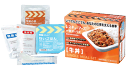 ◆一食ボックス牛丼◆牛肉の旨みと玉葱の自然な旨みが絶妙に絡み合い、上品な味に仕上げました。 非常食は特別な物ではなく、普通においしく食べられる食事です。 火も水も使わずに、温かい本格的な牛丼がお召し上がりいただけます！ 約20分〜30分で出来上がり！！ ごはんの容器がトレーパックなので、牛丼の素をかけてそのままお召し上がり いただけます。 製造より常温で3年6ヶ月間保存できます。！[セット内容] 白いごはん＝200g×1 牛丼の素＝180g×1 加熱袋・発熱剤・発熱溶液・れんげ・紙ナプキン×1 [原材料名] ・白いごはん うるち米、pH調整剤 ・牛丼の素 牛肉、たまねぎ、しらたき、しょうゆ（小麦を含む）、砂糖、食物繊維 （難消化性デキストリン）、食塩、発酵調味料、調味料（アミノ酸）、カラメル色素 [賞味期限]製造より常温3年6ヶ月 [保存方法]常温保存してください [原産国]提供元・日本 [配送方法]常温 [特記事項] ＊加熱直後の食品は熱くなっておりますので、 やけどに充分注意してください。 ＊各商品により賞味期限のばらつきがありますので、 予めご了承下さい。 ＊商品デザインの変更をする場合がございますので、 予めご了承ください。 商品のお問い合わせ ホリカフーズ株式会社　TEL 025-794-5333広告文責：株式会社ドラッグピュア(ky)神戸市北区鈴蘭台北町1丁目1-11-103TEL:0120-093-849製造元・販売元、または発売元：ホリカフーズ株式会社関連商品はこちら■非常食一覧■■ホリカフーズ　商品一覧■