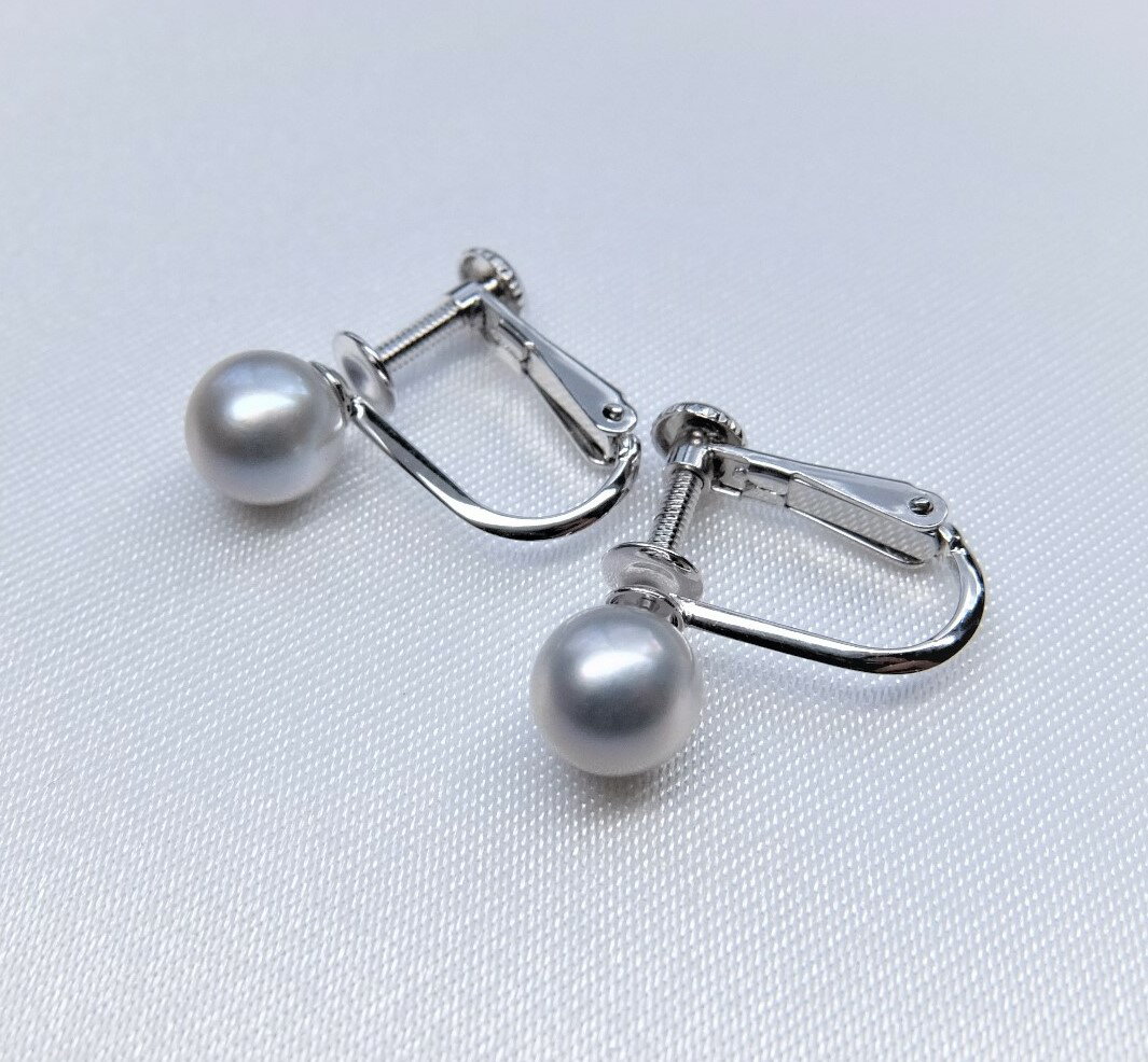 日本産アコヤパールイヤリング(グレー)：6.5-7ミリ　　（あこや真珠ピアス、パールピアス、真珠ピアス、和珠ピアス、アコヤパール、あこや真珠、アコヤ真珠、和珠、あこや本真珠、真珠イヤリング、あこやイヤリング、アコヤイヤリング、パールイヤリング)