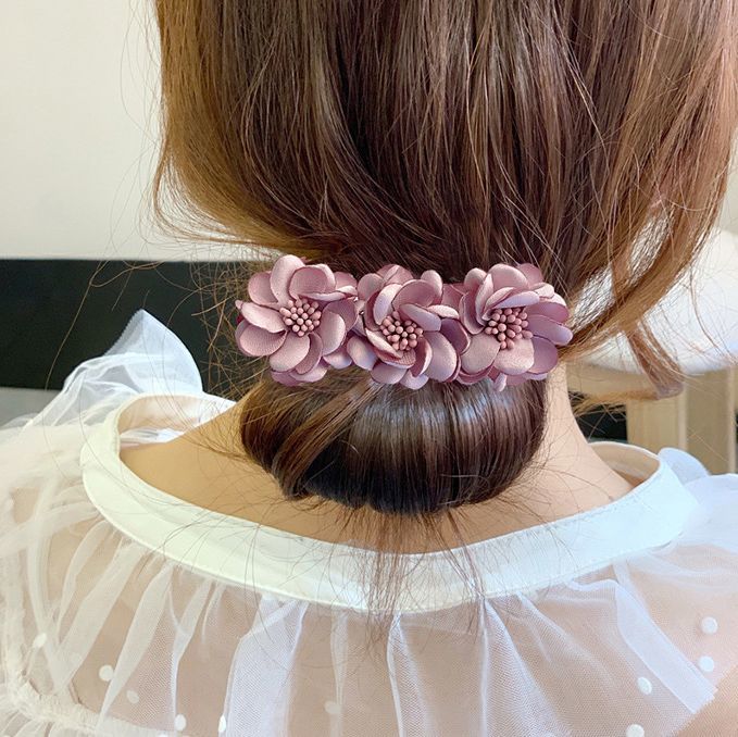 dolcissimoの送料無料 お団子メーカー シニヨンワイヤー レディース ヘアアクセサリー 髪飾り 花 フラワー ヘアアレンジ くるくる巻くだけ簡単 可愛い｜アングル2