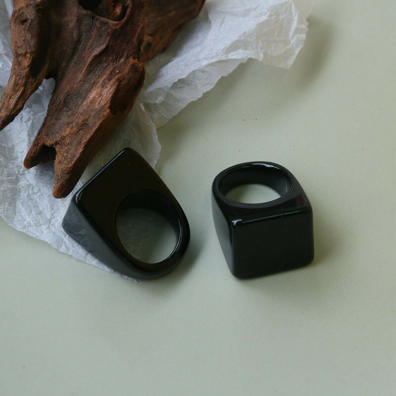 送料無料 樹脂リング 単品 レディース アクセサリー 指輪 シンプル 無地 ワイド 太め 存在感 個性的 クリアカラー 透明 かわいい おしゃれ カジュアル ボリューム 大ぶり 女性 大人女子