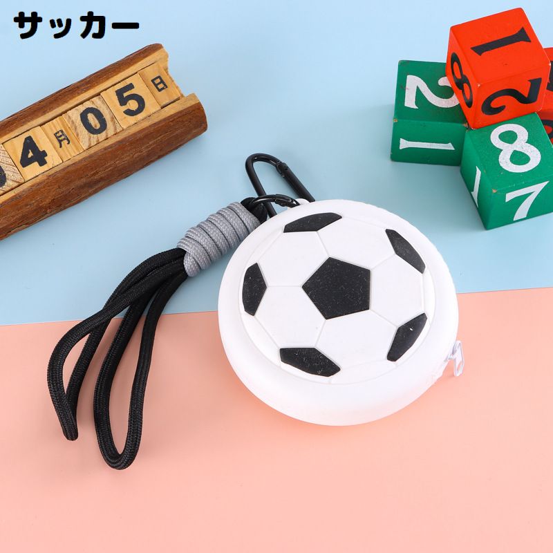 dolcissimoの送料無料 コインケース 小銭入れ 子供用 キッズ ミニ財布 バッグチャーム 小物入れ シリコン製 カラビナ ストラップ付き 防水 かわいい 可愛い スポーツ 球技｜アングル2