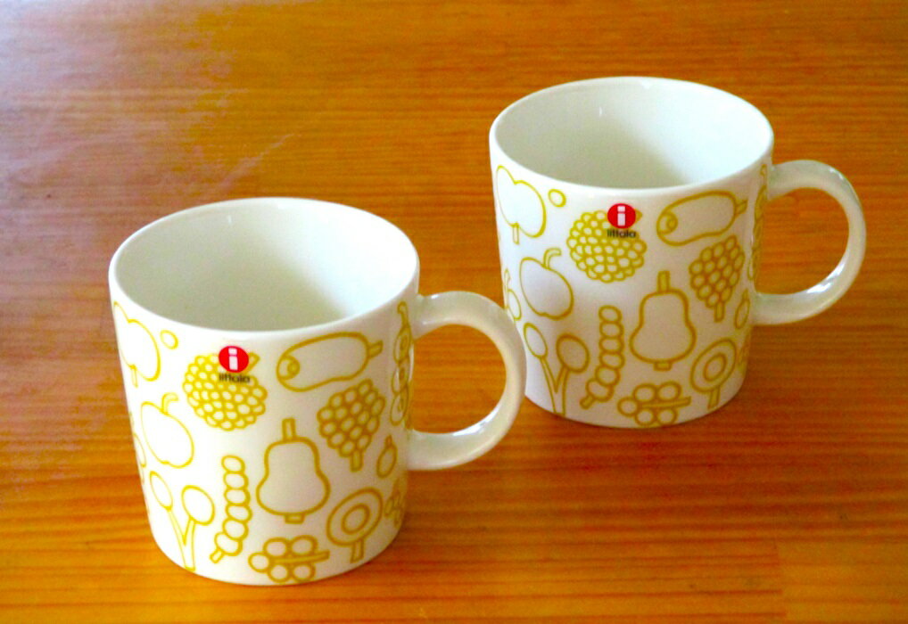 イッタラ iittala キュリアス マインド オブ オイバ トイッカ マグカップ 300ml　ペア 【 キッチン　雑貨 　北欧 シンプル フィンランド 食器 お祝 ギフト　 プレゼント コーヒーカップ】【御結婚御祝・内祝・新築御祝・還暦御祝・御礼・寿・ギフト包装可能】