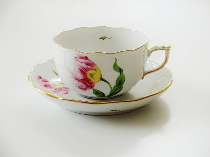 ヘレンドHEREND バコニーの春 ティーカップ&ソーサーPDB724【御結婚御祝・内祝・新築御祝・還暦御祝・御礼・寿・ギフト包装可能】