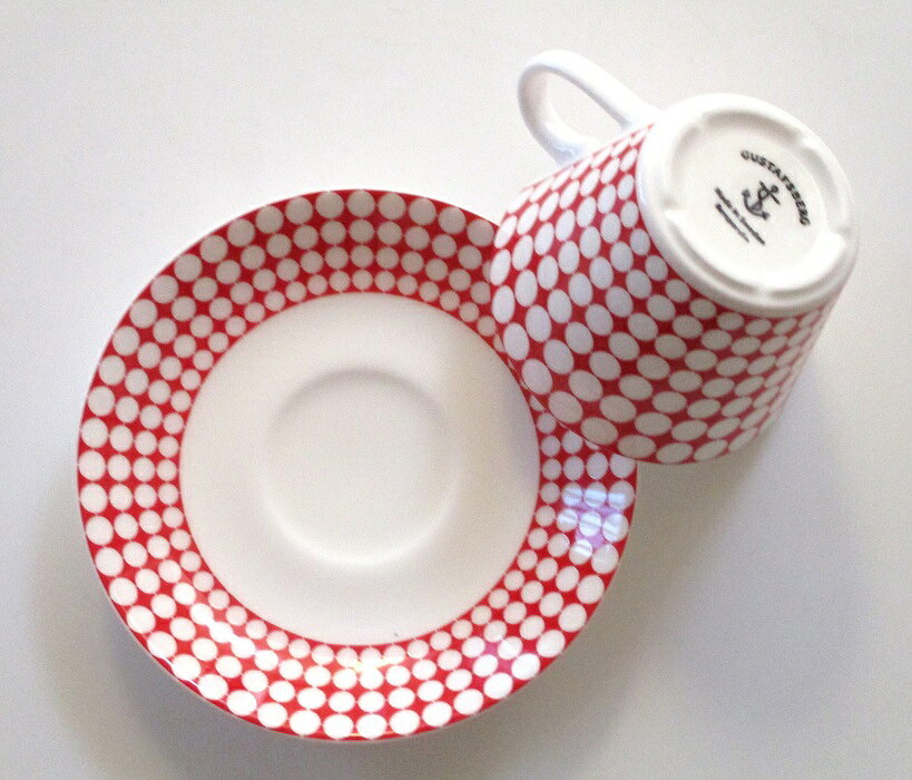 輸入洋食器・雑貨の神戸セレクトのグスタフスベリGustavsberg Eva エヴァ カップ&ソーサー【御結婚御祝・内祝・新築御祝・還暦御祝・御礼・寿・ギフト包装可能】｜アングル3