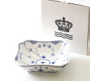 ロイヤルコペンハーゲン ROYAL COPENHAGEN ブルーフル―テッド・ハーフレース サラダボール 四角 102-578【御結婚御祝・内祝・新築御祝・還暦...