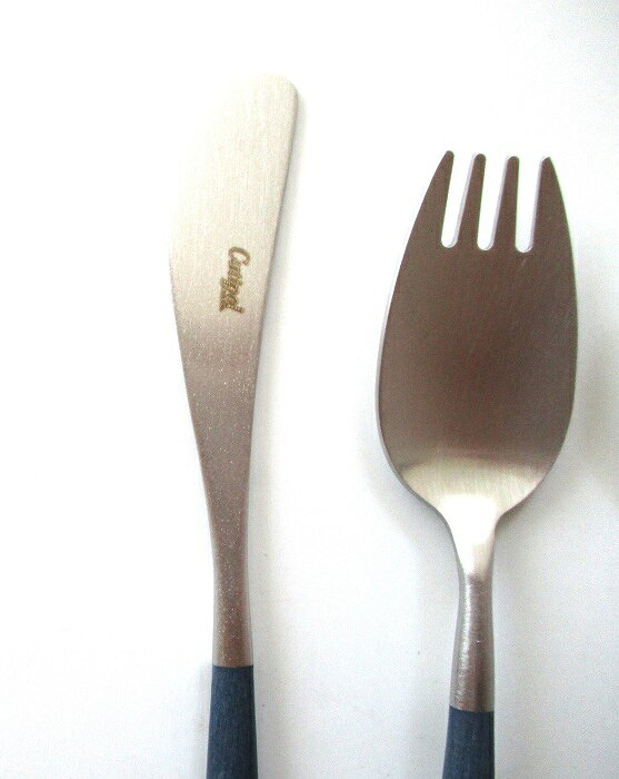 輸入洋食器・雑貨の神戸セレクトのクチポールCutipol アリス 　シルバーブルー 3点セット（ナイフ・フォーク・スプーン） Cutipol Alice 【ブランド食器】【 子供用カトラリー・熨斗・ギフト対応可能】【御結婚御祝・内祝・新築御祝・還暦御祝・御礼・寿・ギフト包装可能】｜アングル2