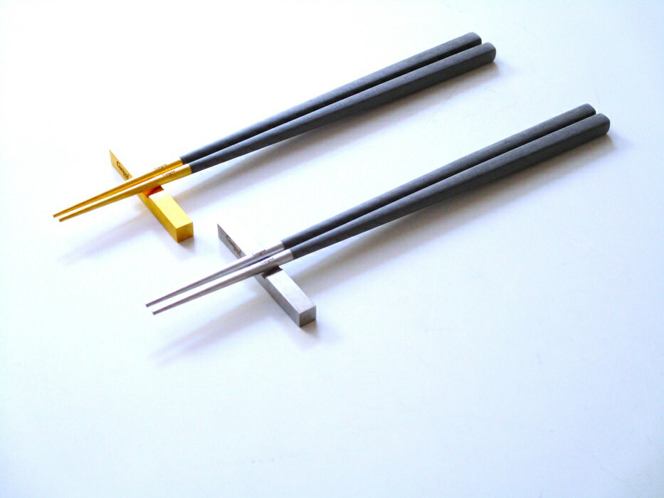 樂天商城 - クチポールCutipol KUBE　グレイ　シルバー／ゴールド・箸+箸置きセット　ペア KU39LGRGB【御結婚御祝・内祝・新築御祝・還暦御祝・御礼・寿・ギフト包装可能】