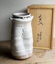作家○白萩花入○萩焼 | 天龍窯 / 要萩作 | 現代-20-21世紀頃 | 陶器 | 花器 / 飾り【古美術】【骨董】【中古】【3,980円以上で送料無料】【...