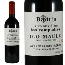 ベティッグ　”ロス コンパドレス”　ヴィーノ デ ヴィニエドス カベルネ ソーヴィニヨン 2022 ワイン名の「VIÑEDOSヴィニエドス」とはスペイン語で「葡萄畑」を、「LOS COMPADRES ロス・コンパドレス」とは「仲間」を意味。これまで「ヴィニエド・チャドウィック」や「セーニャ」等、《カベルネの最高傑作》の1つとして世界でも誉れ高いワインを生み出してきたフランシスコ・ベティッグの醸造家としての腕を信頼して、貴重な古木の葡萄を特別に分けてくれた農民の「仲間」達に捧げる1本であることから「ロス・コンパドレス」と名付けた。 標高200M、冷たい太平洋の海風を受ける海岸山脈上の「マウレ・コースタ」にある、樹齢30-100年の古木の畑から、独特な優雅さや華やかな気品と共に堅牢さを備える「ピション・ロングヴィル・バロン」や「コス・デストゥネル」を彷彿させるカベルネ・ソーヴィニヨン。Robert Parker'a Wine Advocate 94Pt。花崗岩、鉄の混じるやや粘土の多い沖積性土壌。手摘み収穫。 ステンレスタンクで25-28℃で発酵。全体の半分の量を1日2回ルモンタージュを行いながら、トータル22日間のゆっくりと長めのキュヴェゾン、柔らかな抽出を行う。フリーランジュースのみ使用。フレンチオークで10ヶ月熟成。新樽率15％。 産地：チリ/マウレ・ヴァレイ 品種：カベルネソーヴィニョン 容量：750ml べティッグ　/　ロスコンパドレス　/　カベルネ　/　ボルドー左岸系　/　カベルネの最高傑作　/　チリワインBaettig ベティッグ ファインワインの歴史に幾つもの偉業を残した天才醸造家が遂に独立。 コシュ・デュリ、ルロワ、ヴォギュエ等を彷彿させる《聖域の美》へと昇華したピノ・ノワール＆シャルドネ。 チリワイン初となる＜100点満点ワイン＞を3度生み出し、2016年には「世界最優秀醸造家」にノミネートされる等、「ヴィーニャ・エラスリス」のチーフワインメーカーとして、世界的に高い評価を博してきたフランシスコ・ベティッグ。 ＜100点満点＞を獲得した「ヴィニエド・チャドウィック」「セーニャ」は、カベルネ主体のボルドースタイルのワインだが、クールクライメットの畑「アコンカグア・コースタ」から造り出したピノ・ノワール＆シャルドネからなる最高峰ワイン「ラス・ピサラ」でもファーストヴィンテージから＜98&96点＞という高得点を獲得し驚愕させた。 セカンド・ヴィンテージでは、更にDRCと並ぶような＜99&98点＞という世界最高評価を得て、ニューワールドのピノ・ノワール＆シャルドネでは、突出した実力を見せてきた。 そんなフランシスコと「ドメーヌ・ベテッィグ」の夢を共に叶えるパートナーとして立ち上がったのが、「エラスリス」で長年共に働いてきた盟友、カルロス・デ・カルロス。カルロスの妻もマジェコ・ヴァレイ出身であることから、毎年家族で訪れていた土地であった。 2013年、フランシスコの従弟から土地を購入し、植樹を開始。チリ最南端のヴァレイで再びベテッィグ家のストーリーが動き出し、希望に満ちゆく夢への第一歩を踏み出した。