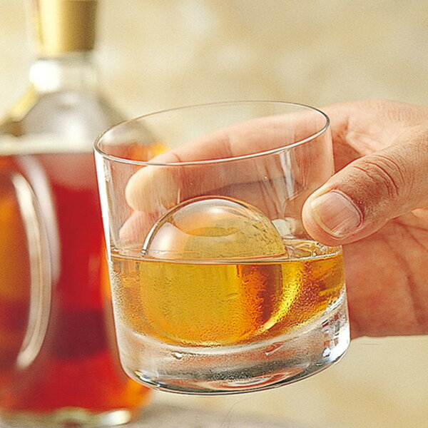 製氷器 球 焼酎 ロック ウイスキー ハイボール 氷 製氷機 小さい 丸い シャーベット まるまる氷 大 アイストレー 家呑み おもしろい かわいい おしゃれ ...