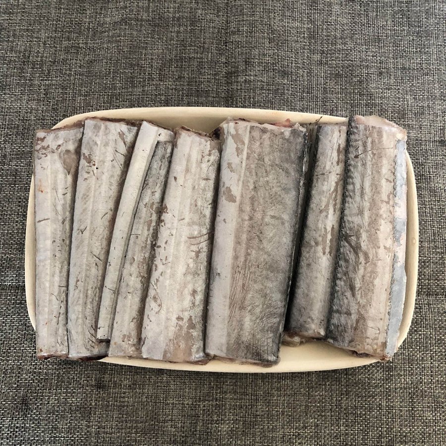 【冷凍便発送】【台湾産】国産太刀魚 内臓抜 帯魚 切り身 タチウオ 帯魚段 300g