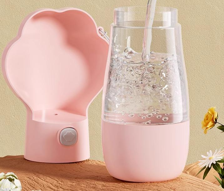 犬用 屋外用 ウォーターカップ 散歩 携帯用 大容量 ウォーターディスペンサー 犬用ケトル ペット用 タ..