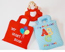 ************************************************ ☆"プレシャスギフトfor Your Baby!!"☆ ************************************************ ♪♪"MY QUIET BOOK バルーン" ♪♪MY QUIET BOOKマイクワイエットブックは&#10047;ハンドキャリーつきバッグタイプ!! &#10047;お子様のお気に入りの楽しい&#10047;レッスンと指先あそび ♪日常の生活習慣・とけい遊び・ボタンはめ&#10047;くつひもむすび・ファスナー開閉など &#10047;はじめてのレッスンとして最適です。 &#10047;全8ページ ◎対象年令:2歳以上 ◎サイズ:19x19x5cm ◎素材:ポリエステル・綿/中綿（ポリエステル） ◎内容 PAGE 1 4色の図形○△□ハートのベルクロ PAGE 2 とけいあそび PAGE 3 4色のお花でボタンはめ page 4 ガールのヘアリボン2箇所結び page 5 4色のバルーンのスナップ留め page 6 赤いシューズのひも結び page 7 ブルーのワンピースでジツパー開閉 page 8 ポケットのマスコツトベア(ひも付き) ♪♪"My Alphabet ABC play book"!! ♪かわいいカラフルなword入りピクチャーポケットに ♪ABCのアルファベットを合わせて♪英語のレッスン。 ♪"Apple"には「A」、Bicycle"には「B」のアルファベットを入れて "Zebra"「Z」まで英語のレッスン!! ♪たのしく英語が学べる"My Alphabet ABC play book" です!! ◎対象年齢:3歳以上 ◎素材:ポリエステル・綿 中綿・ポリエステル ◎サイズ:20x21x2cm ◎内容:アルファベット22個。 ◎仕様:3方ファスナー開閉。 ♪おまけは、かわいい変身人形赤ずきん!! &#10047;大人気の変身人形赤ずきんちゃんが一人で二役するおはなしの世界。 &#10047;物語の登場人物を、空想しながら語りかけてみましょう。 &#10047;子どもの心を豊かにはぐくむ手作り人形は、とっておきの宝物です。 &#10047;本の読み聞かせと同じくらいに親子の絆が結ばれます。 &#10047;ミニサイズで手のひらにすっぽり。 ♪遊び方♪ ○赤ずきんちゃんのドレスのすそをめくります。 ○おばあさんへ変身します。 ○おばあさんのフードをめくると○おおかみが現れます。 ◎対象年令:2歳以上 ◎素材:ポリエステル・綿 ◎サイズ:体長27cm ♪おばあさんとおおかみのドレスの色柄は、画像と異なる場合があります。ご了承ください。 ♪♪おすすめの理由 ◎ソフトな手触りと肌触りは◎心をなごませる安心素材!! ◎安全に、遊びながら学べる◎親子のコミュニケーションツール!! ◎言葉あそび・文字あそび・指先のレッスンで◎思考力や集中力を促す!! &#10047;お子様の発達段階でベストな選択!! ♪♪優しい布のぬくもりは♪♪愛情がいっぱい!!♪♪楽しさいっぱい!! ブランド:キッズパワーKIDS POWER ♪♪ご出産の御祝として!! ♪♪お誕生日プレゼントとして!! ☆☆♪クリスマスプレゼントとして!! ♪♪笑顔がいっぱい!!うれしいギフトセットです!!************************************************ ☆"プレシャスギフトfor Your Baby!!"☆ &#10047;"小さな才能に花が咲く!!"&#10047; ************************************************ ♪ファンタイムギフトセットはお買い得!! ♪MY QUIET BOOKとMy Alphabet ABC play book!! ♪かわいい変身人形赤ずきんちゃんのおまけ付き!! ♪♪おすすめの理由 ◎ソフトな手触りと肌触りは◎心をなごませる安心素材!! ◎安全に、遊びながら学べる◎親子のコミュニケーションツール!! ◎言葉あそび・文字あそび・指先のレッスンで◎思考力や集中力を促す!! &#10047;お子様の発達段階でベストな選択!! ♪♪優しい布のぬくもりは♪♪愛情がいっぱい!!♪♪楽しさいっぱい!! ♪♪ご出産の御祝として!! ♪♪お誕生日プレゼントとして!! ☆☆♪クリスマスプレゼントとして!! ♪♪笑顔がいっぱい!!うれしいギフトセットです!!