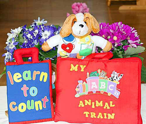 布絵本かずあそびABClearn to count&MY ABC ANIMAL TRAIN Red&おまけ付き レッスンアニマル ドギィスマートラーニングギフトセット【知能開発レッスンブック】英語教育選んで!! 無料ギフトラッピング