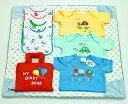 ************************************************ ☆"プレシャスギフトfor Your Baby!!"☆ ************************************************ ♪♪MY QUIET BOOK バルーン英語刺しゅう版!! ♪ハンドキャリーつきバッグタイプは ♪お子様のお気に入りの楽しい ♪レッスンと指先あそびの ♪MY QUIET BOOK!! ♪遊びながら学べる知能開発レッスンブック!! ♪日常の生活習慣・とけい遊び・ボタンはめ ♪くつひもむすび・ファスナー開閉など ♪はじめてのレッスンとして最適です。 ♪全8ページ ◎対象年令:3歳以上 ◎サイズ:19x19x5cm ◎素材:ポリエステル・綿/中綿（ポリエステル） ◎内容:全8ページ *PAGE1:SHAPES→○△□ハート型4個 *PAGE2:TELL THE TIME→とけいあそび *PAGE3:BUTTON→お花のボタン留め *PAGE4:BUCKLE UP→パンツのバックル留め *PAGE5:SNAPS→バルーンのスナップ *PAGE6:TIE THE SHOE:くつひも結び *PAGE7:ZIP→洋服のジッパー開閉 *PAGE8:TOUCH→さわって!! ********************************************* ♪おしゃれなボディ肌着3枚組み!! ♪おしゃれなベビーボディ肌着として ♪人気のプルオーバータイプです。 ♪大好きなのりもの柄3着セット。 ◎サイズ: 80 (12M〜18M) ◎ゆったりサイズ:丈42cm 幅27cm ◎素材: 綿100% ◎ブランド:ベビーコーラスBaby Chorus ♪♪♪アウターとしてもかわいい♪♪♪ ♪ふわふわな肌触りのハート柄 ♪おくるみとして、お昼ねマットとして ♪使い勝手は、とても便利! ♪赤ちゃんだけではなく大人のおひざかけにも!! ◎素材:ポリエステル ◎サイズ:73x73cm ♪おまけは、かわいいベルクロビブセット!! &#10047;カラフルアニマルプリント柄が付いた4枚セット。 ♪着脱は簡単な面ファスナー。 ◎対象年令: 0ヵ月〜2歳6ヶ月 ◎素材: 綿100% ◎サイズ: 21 x 30cm ♪♪ご出産の御祝に!! ♪お誕生日のプレゼントに!! ♪♪たのしい贈り物をどうぞ!!********************************************* ☆"プレシャスギフトfor Your Baby!!"☆ &#10047;"小さな才能に花が咲く!!"&#10047; ********************************************** ♪お贈りしてお喜び頂けるスマートギフト!! ♪♪うれしいお買い得セットです!! ☆☆☆New MY QUIET BOOK バルーン英語刺しゅう版と ☆☆おしゃれなボディ肌着セットに ☆☆ふんわりソフトなハートのブランケット!! ☆☆かわいいアニマルプリント柄のベルクロビブ4枚のおまけ付き!! ♪♪ご出産の御祝として!! ♪♪お誕生日プレゼントとして!!最適です。 ♪♪お喜びいただけるジョイフルハートのステキな贈り物です!!