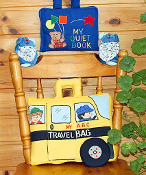 布絵本MY ABC TRAVEL BAG/SCHOOL　BUS&MY QUIET BOOK ブルーベア英語刺しゅう版&おまけ付きラトル入りルームシューズファンタイム・プレイ&ラーンギフトセット【知能開発レッスンブック】幼児教育選んで!!無料ギフトラッピング