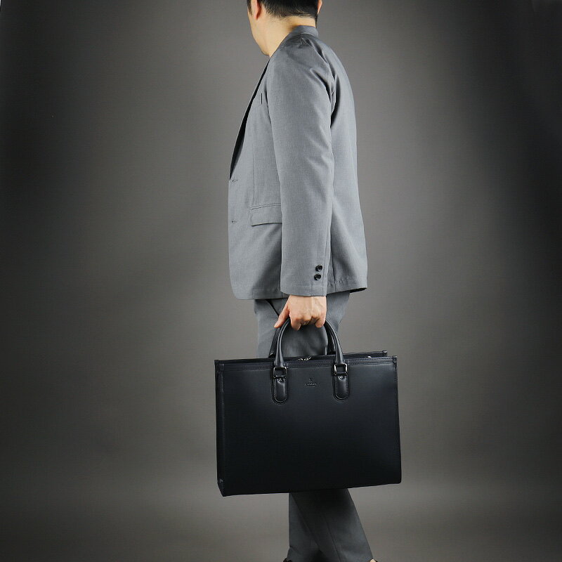 【2025年3月入荷】ランバン バッグ ビジネスバッグ メンズ ブランド B4 A4 ランバンコレクション LANVIN COLLECTION ニューフロー ブリーフケース ショルダーバッグ 2WAY 斜め掛け 肩掛け 282562 ビジネス ビジカジ 通勤 出張 牛革 本革 レザー 軽量 正規品 正規販売店