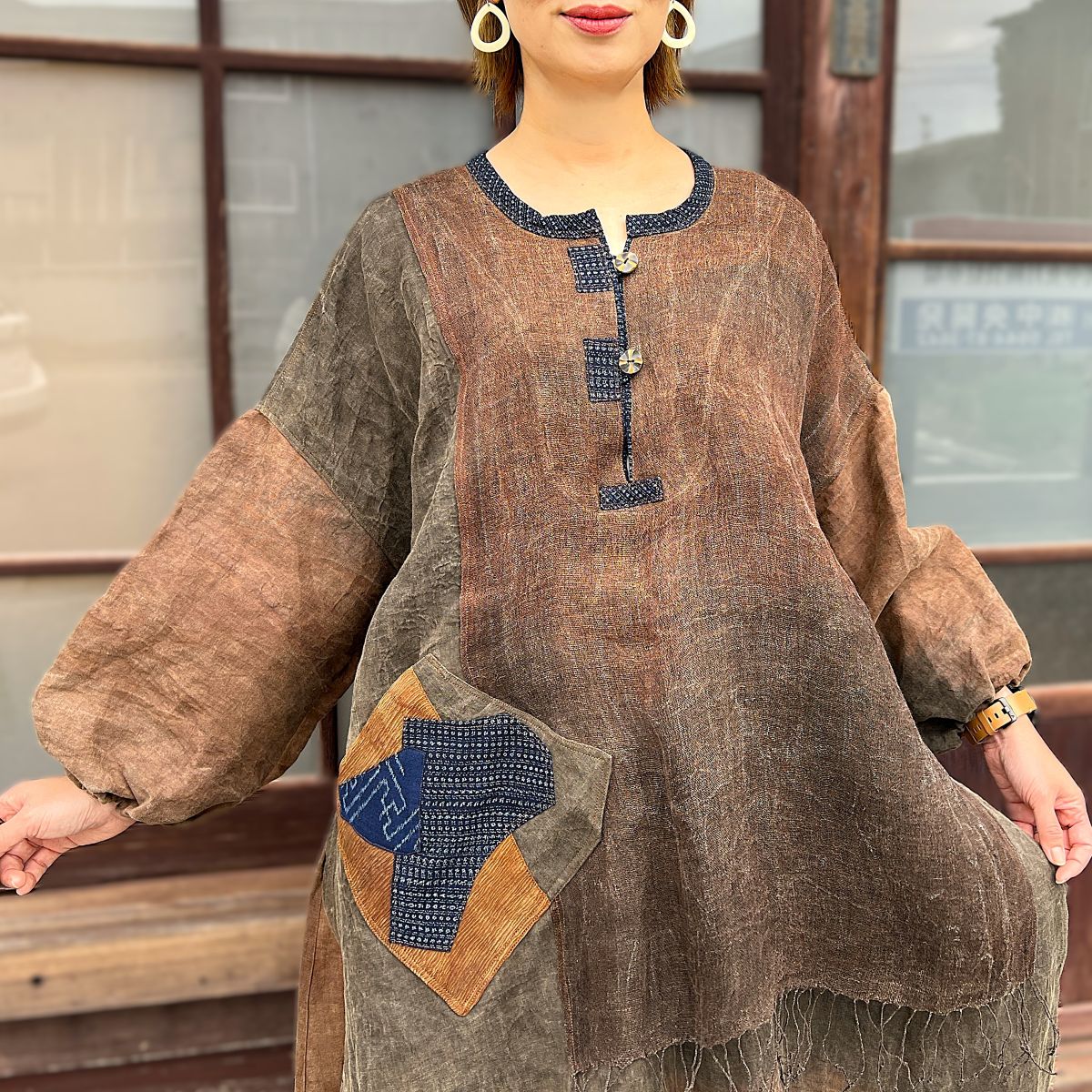 今尾知子作【古布チュニック】作家一点物ふんわり袖長袖春秋冬古布のぼり旗柿渋染め久留米絣麻