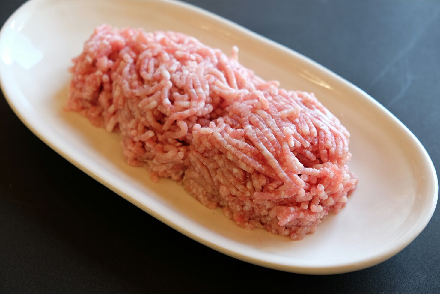 越乃黄金豚荒挽肉300g ｜ 国産 新潟県産 越乃黄金豚 挽肉 粗め ゴロゴロ食感 おかず ごはんのお供 豚肉 ブランド豚 こがね牧農舎 ピア万代 ピアBandai