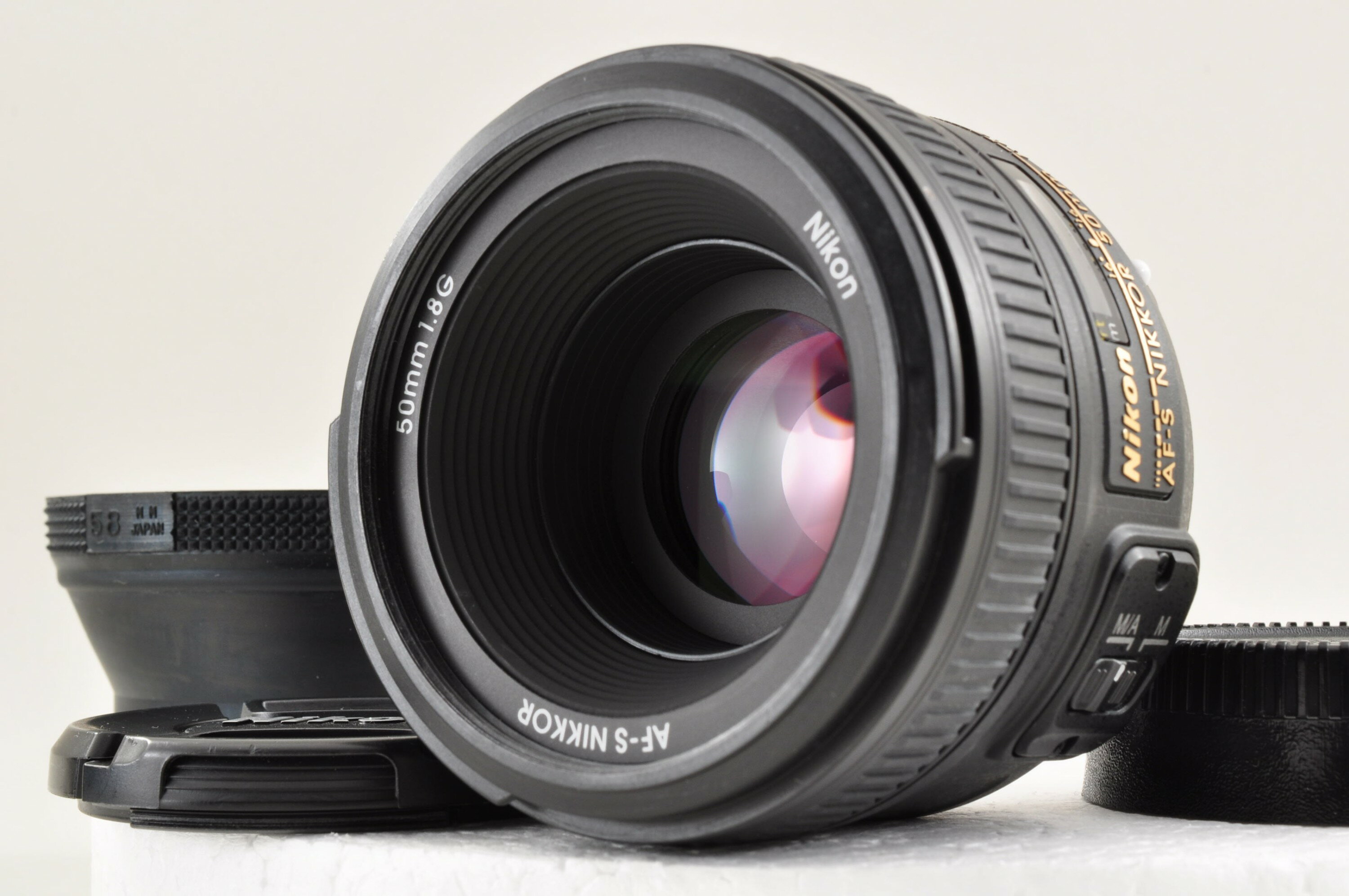 【中古】【Nikon AF-S NIKKOR 50mm F1.8G フルサイズ対応 Fマウント 単焦点レンズ フード】 Nikon 中古 NIKON レンズ カメラレンズ レンズフード 一眼レフ用 一眼レフカメラ用 ニコンFマウント用 屋外撮影 ポートレート撮影 スナップ撮影 風景撮影 レンズ保護 反射遮断